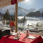 Du Puy Ferrand , Restaurant La Table De L'ours Hotel Le Mont-Dore