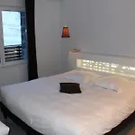 Du Puy Ferrand , Restaurant La Table De L'ours 3*