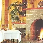 Du Puy Ferrand , Restaurant La Table De L'ours Le Mont-Dore