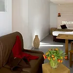 Du Puy Ferrand , Restaurant La Table De L'ours Hotel Le Mont-Dore