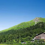 Du Puy Ferrand , Restaurant La Table De L'ours Hotel 3*