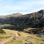 Du Puy Ferrand , Restaurant La Table De L'ours Le Mont-Dore
