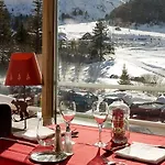 Du Puy Ferrand , Restaurant La Table De L'ours Hotel Le Mont-Dore