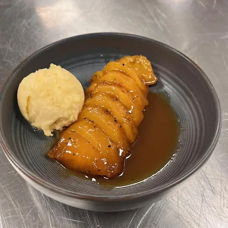 Szálloda Du Puy Ferrand , Restaurant La Table De L'ours 3*
