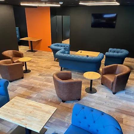 Du Puy Ferrand , Restaurant La Table De L'ours Le Mont-Dore