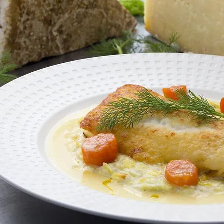 Du Puy Ferrand , Restaurant La Table De L'ours