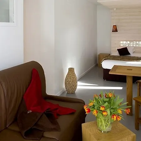 Du Puy Ferrand , Restaurant La Table De L'ours Hotel Le Mont-Dore