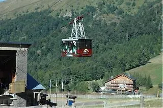 Отель Du Puy Ferrand , Restaurant La Table De L'ours 3*
