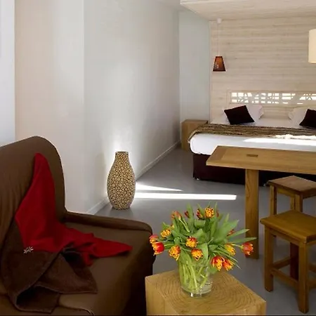 Du Puy Ferrand , Restaurant La Table De L'ours Le Mont-Dore