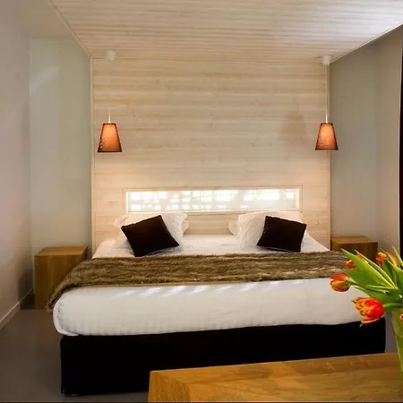 Du Puy Ferrand , Restaurant La Table De L'ours