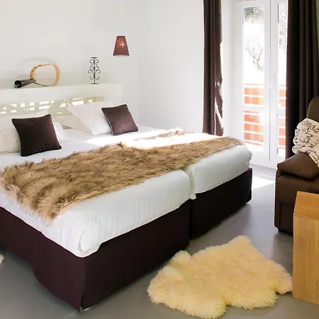 Hotel Du Puy Ferrand , Restaurant La Table De L'ours