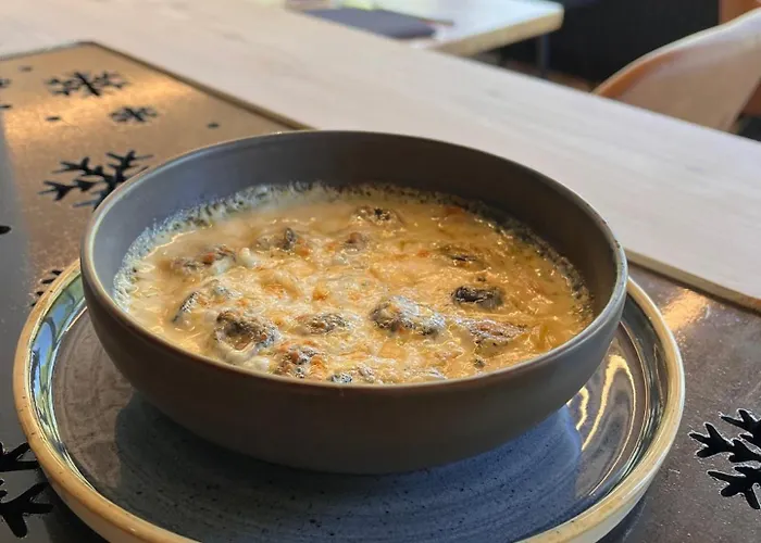 Du Puy Ferrand , Restaurant La Table De L'ours 3*