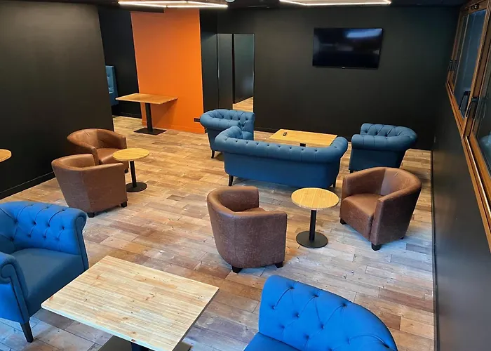 Du Puy Ferrand , Restaurant La Table De L'ours Mont-Dore