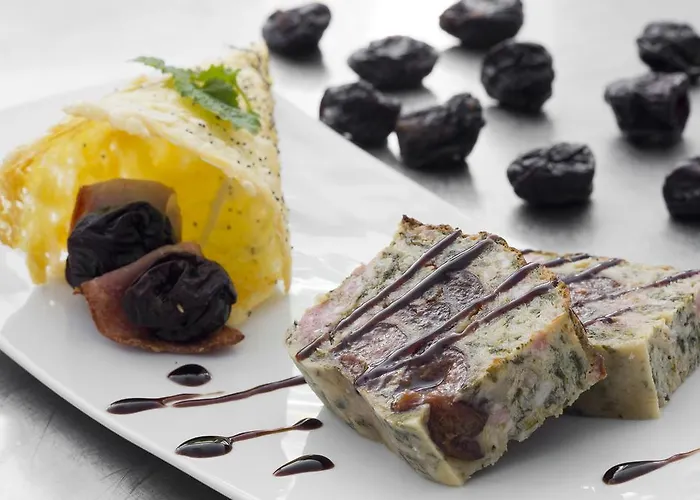 Du Puy Ferrand , Restaurant La Table De L'ours Le Mont-Dore