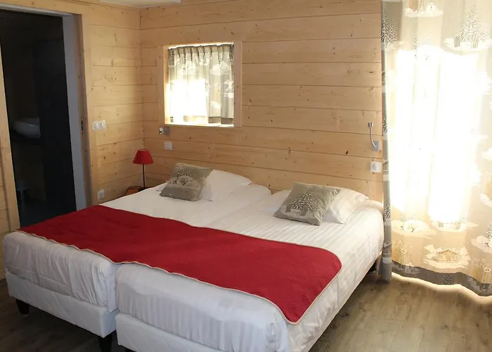 Hotel Du Puy Ferrand , Restaurant La Table De L'ours 3*