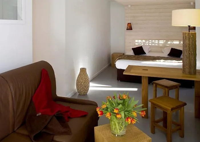 Du Puy Ferrand , Restaurant La Table De L'ours Mont-Dore